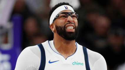 Instan a los Timberwolves a fichar a Anthony Davis en lugar de a Giannis Antetokounmpo.