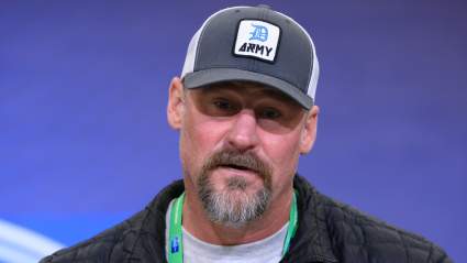 Dan Campbell de los Lions comparte noticias terribles sobre la lesión de un receptor novato en medio de los entrenamientos voluntarios.