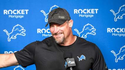 Dan Campbell declara ganador del Super Bowl tras el traspaso de Myles Garrett