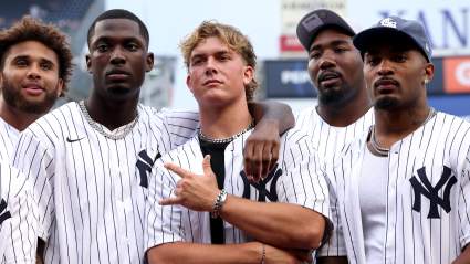 Los Jets despiden al ex receptor de los Giants, de 1,96 metros de altura, días después de haberlo fichado.