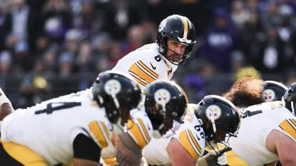 Aaron Rodgers visto con sus compañeros de los Steelers en un lugar de moda en Pittsburgh.