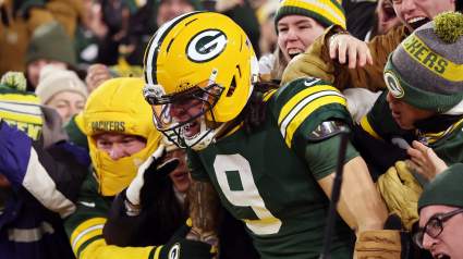Los Packers firman una importante extensión de contrato con el receptor Christian Watson.