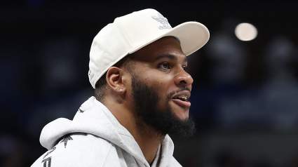 Última hora: A Micah Parsons le quedan "cuatro meses más" de rehabilitación del ligamento cruzado anterior.