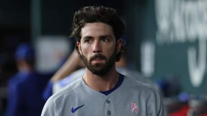 Los Chicago Cubs anuncian el traspaso de Dansby Swanson antes del partido contra los Athletics.