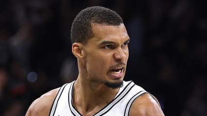 La estrella de los Knicks, conocida como 'Linsanity', critica duramente a Victor Wembanyama de los Spurs tras el primer partido.