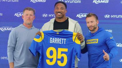 Myles Garrett provoca la ira de los Browns y de Todd Monken tras su primer movimiento hacia los Rams.