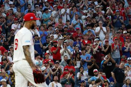 Cristopher Sánchez, de los Phillies, recibe un mensaje sincero de una leyenda del pitcheo al terminar su racha.