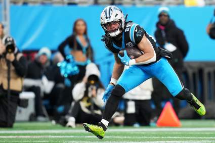 Los Carolina Panthers se arriesgan con el regreso de Jonathon Brooks.